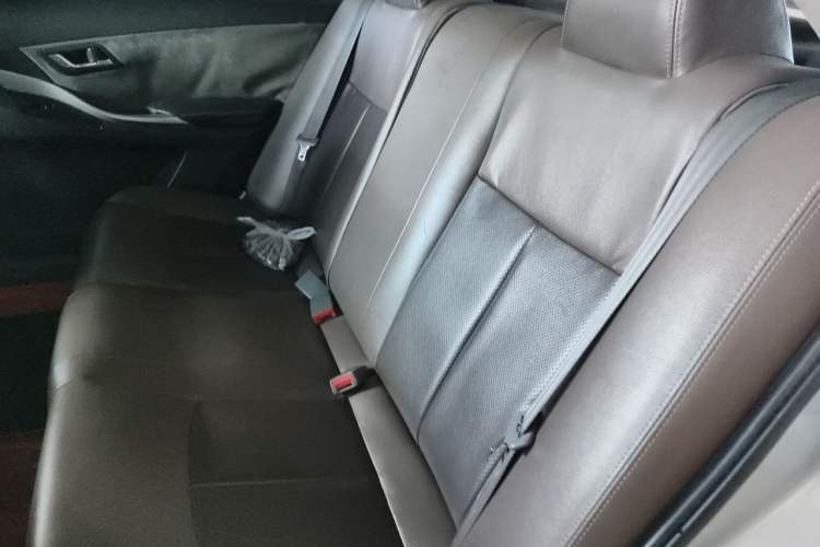 Used Zotye Z300 2014 1.5L Urban Edition Manual Luxury Model Left Rear Seat