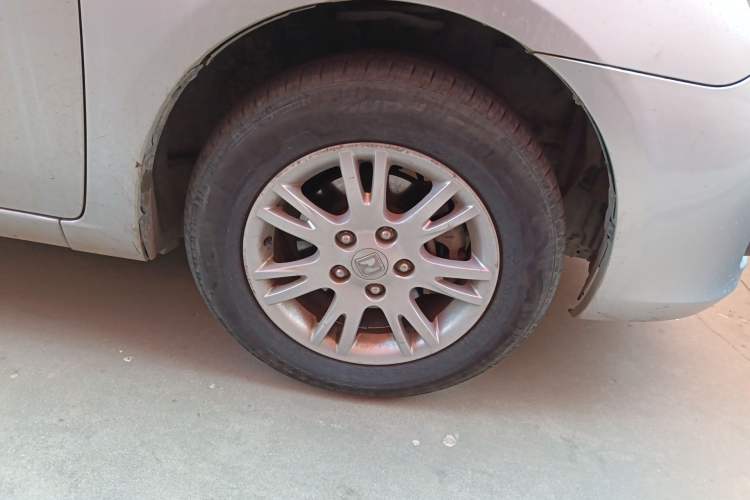 Used Zotye Z300 2014 1.5L Value Edition Manual Elite Model Right Front Wheel Hub