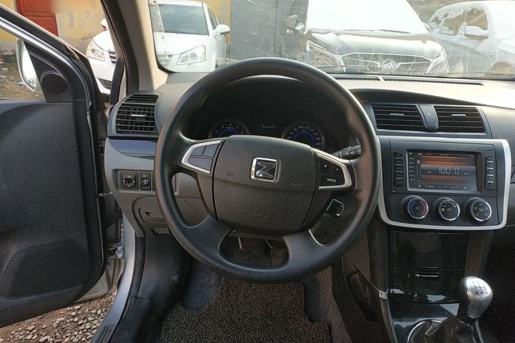 Used Zotye Z300 2014 New Vision 1.5L Manual Luxury Model Steering Wheel