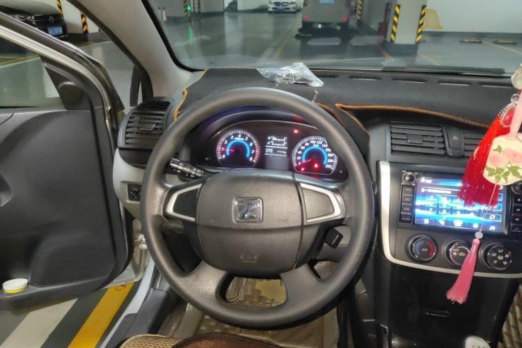 Used Zotye Z300 2014 1.5L Value Edition Manual Elite Model Steering Wheel