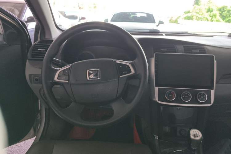 Used Zotye Z300 2014 1.5L Urban Edition Manual Luxury Model Steering Wheel