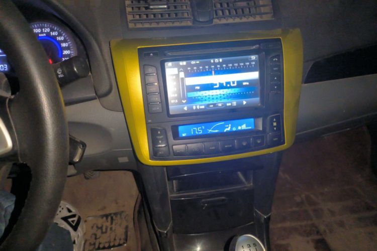 Used Zotye Z300 2014 New Vision 1.5L Manual Luxury Model Audio And AC Panel