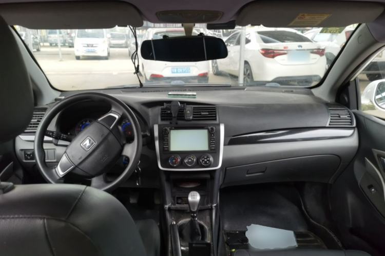 Used Zotye Z300 2014 1.5L Value Edition Manual Elite Model Center Console