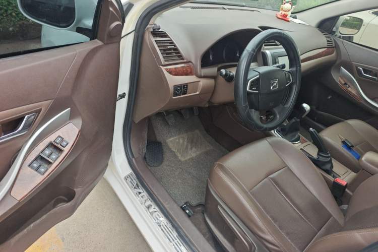 Used Zotye Z300 2014 1.5L Value Edition Manual Comfort Model Driver Seat