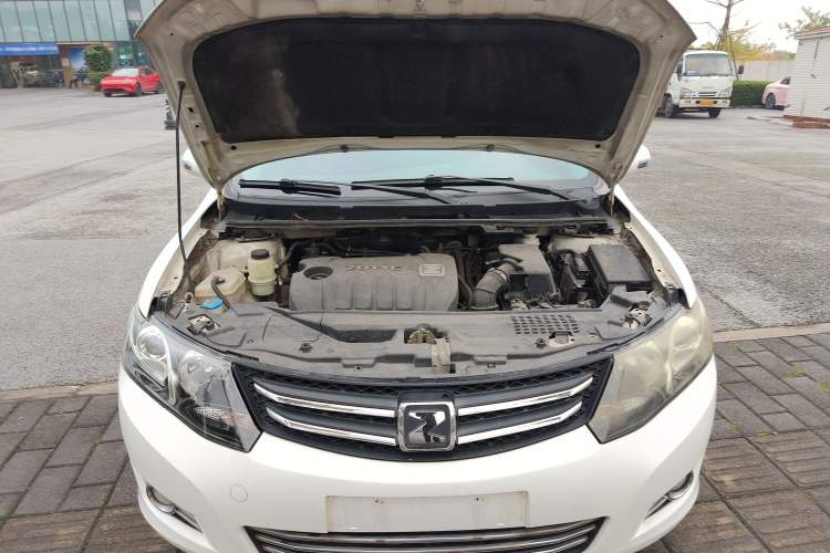 Used Zotye Z300 2014 1.5L Urban Edition Manual Luxury Model Engine Bay