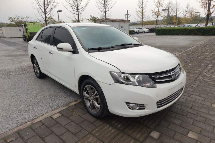 Used Zotye Z300 2014 1.5L Urban Edition Manual Luxury Model Front Right 45 Deg