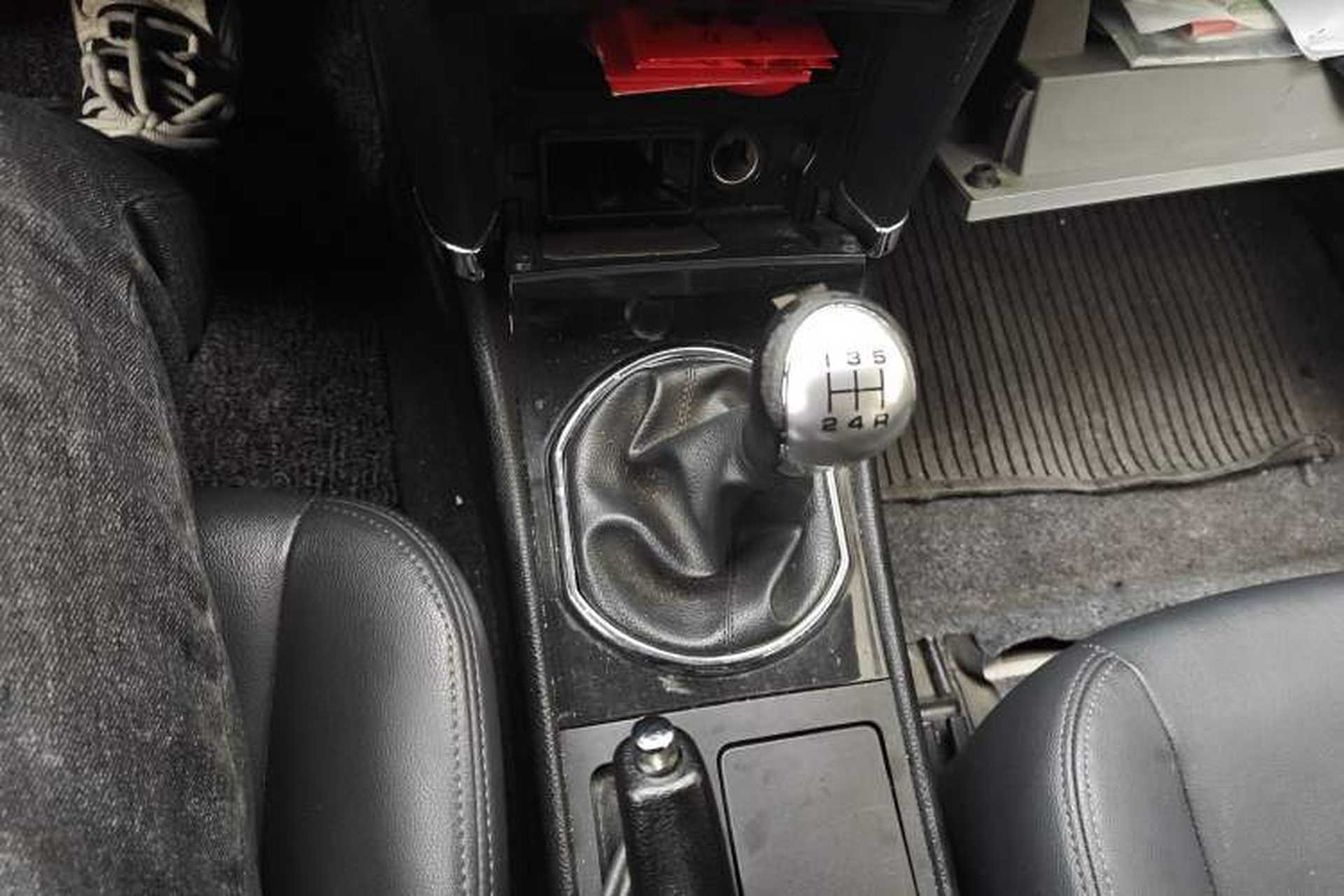 Used Zotye Z300 2014 1.5L Urban Edition Manual Luxury Model Gear Lever