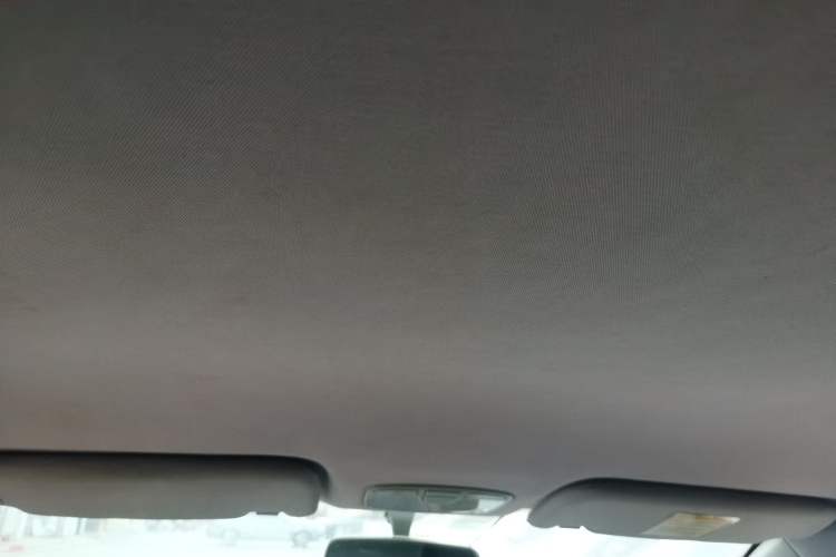 Used Zotye Z300 2014 1.6L Drive-Value Edition Automatic Elite Model Headliner