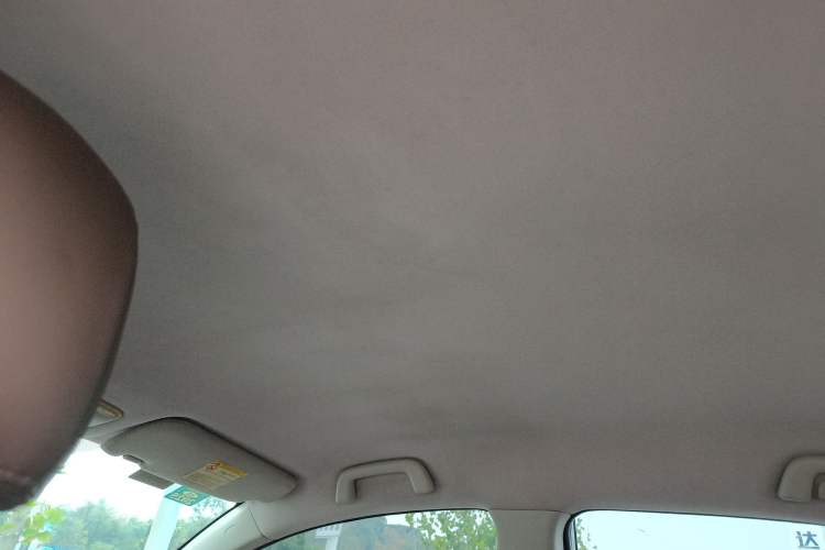 Used Zotye Z300 2014 1.5L Urban Edition Manual Luxury Model Headliner