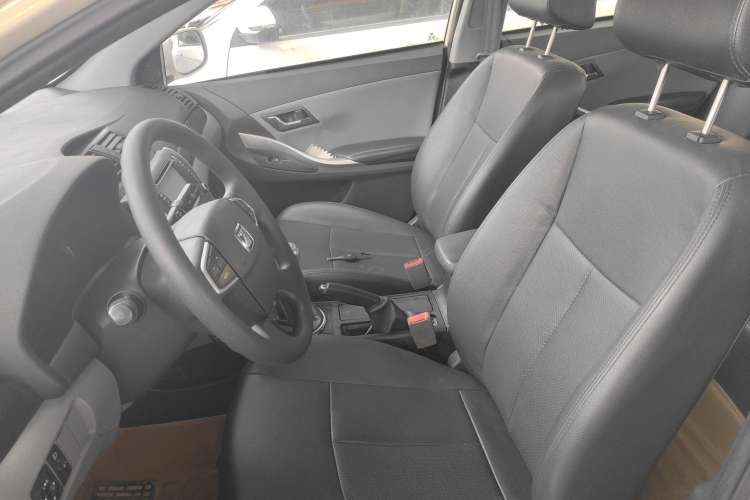 Used Zotye Z300 2014 1.5L Value Edition Manual Elite Model Left Front Seat