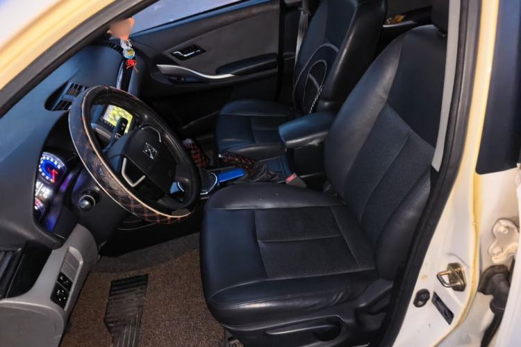 Used Zotye Z300 2014 1.5L Value Edition Manual Elite Model Left Front Seat