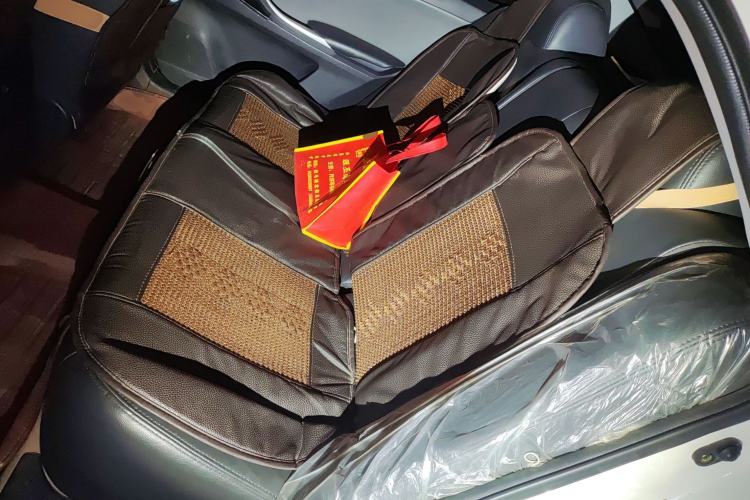 Used Zotye Z300 2014 New Vision 1.5L Manual Luxury Model Left Rear Seat