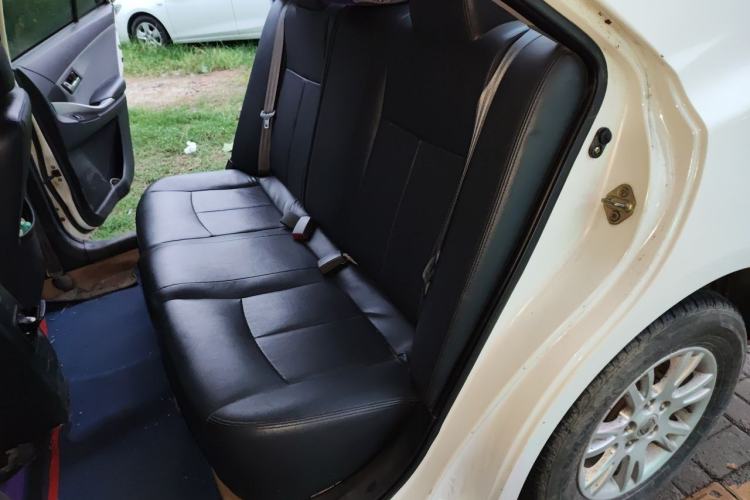 Used Zotye Z300 2014 1.5L Value Edition Manual Elite Model Left Rear Seat