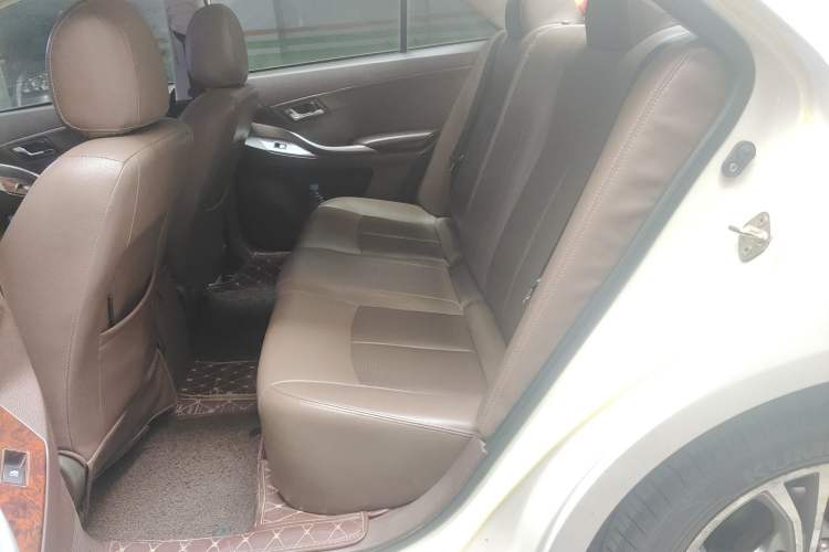 Used Zotye Z300 2014 1.5L Urban Edition Manual Luxury Model Left Rear Seat