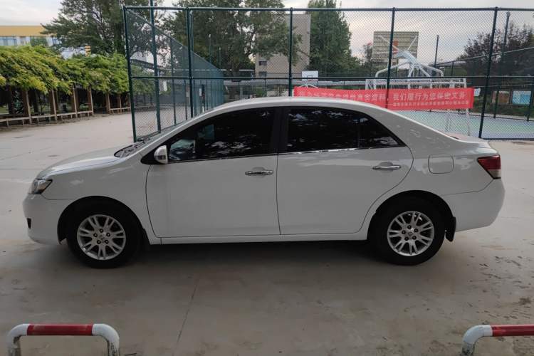 Used Zotye Z300 2014 1.5L Value Edition Manual Elite Model Left Side