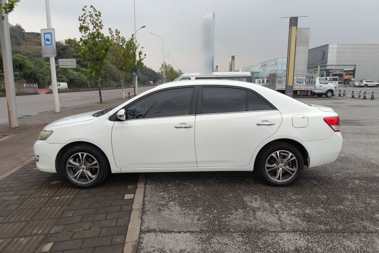 Used Zotye Z300 2014 1.5L Urban Edition Manual Luxury Model Left Side