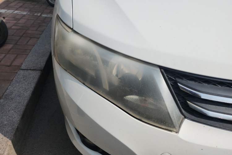 Used Zotye Z300 2014 1.5L Value Edition Manual Elite Model Right Front Headlight