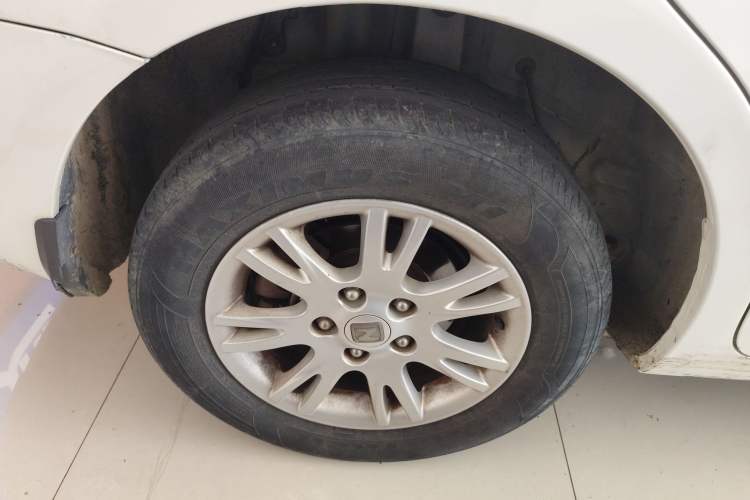 Used Zotye Z300 2014 1.5L Value Edition Manual Elite Model Right Rear Wheel Hub