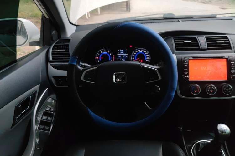 Used Zotye Z300 2014 1.5L Value Edition Manual Elite Model Steering Wheel