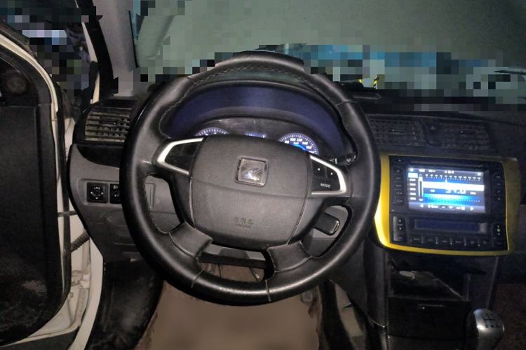 Used Zotye Z300 2014 New Vision 1.5L Manual Luxury Model Steering Wheel