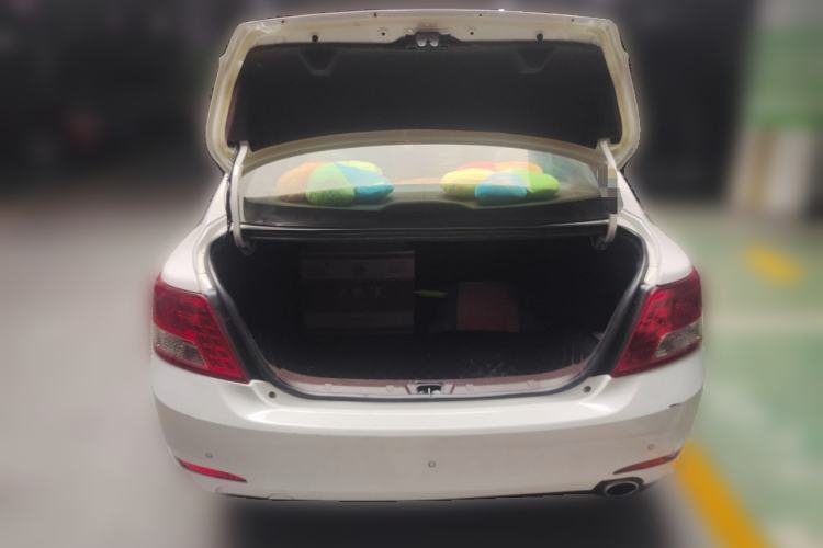Used Zotye Z300 2014 1.5L Urban Edition Manual Luxury Model Trunk