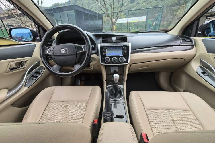 Used Zotye Z300 2016 1.5L Manual Luxury Model Audio And AC Panel