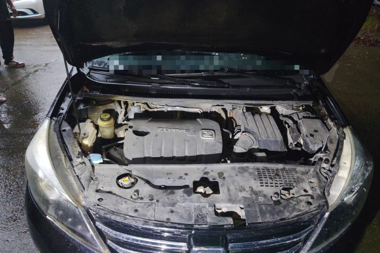 Used Zotye Z300 2016 1.5L Manual Elite Version Engine Bay