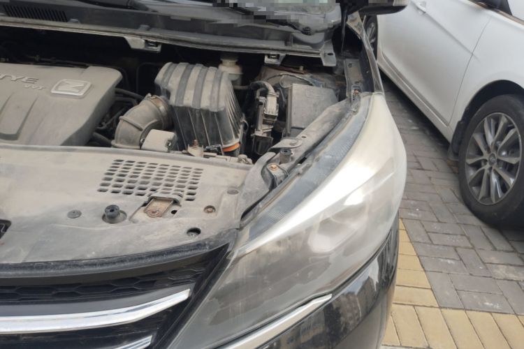 Used Zotye Z300 2016 1.5L Manual Elite Version Engine Bay Left
