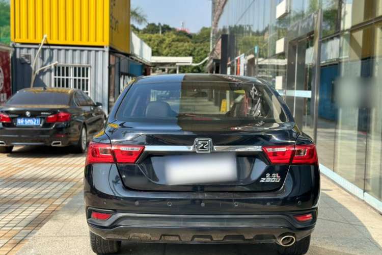 Used Zotye Z300 2016 1.5L Manual Luxury Model Exterior 4