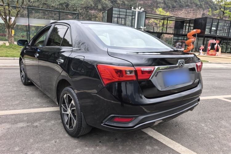 Used Zotye Z300 2016 1.5L Manual Luxury Model Exterior 5