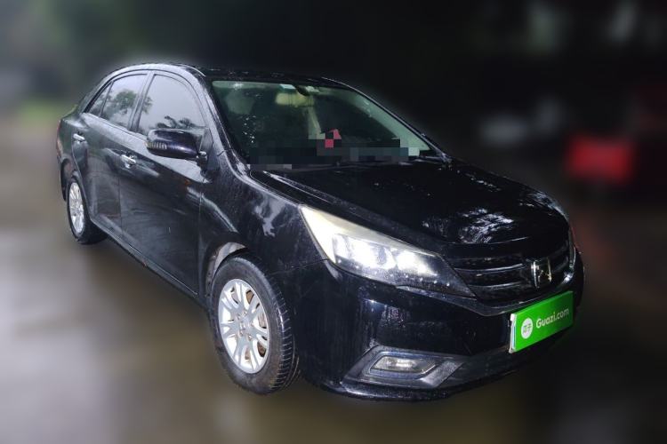Used Zotye Z300 2016 1.5L Manual Elite Version Front Right 45 Deg