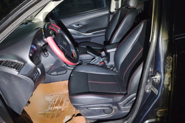 Used Zotye Z300 2016 1.5L Manual Elite Version Left Front Seat
