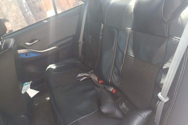 Used Zotye Z300 2016 New Vision 1.5L Manual Entry-Level Model Left Rear Seat
