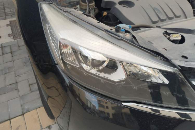 Used Zotye Z300 2016 1.5L Manual Elite Version Right Front Headlight