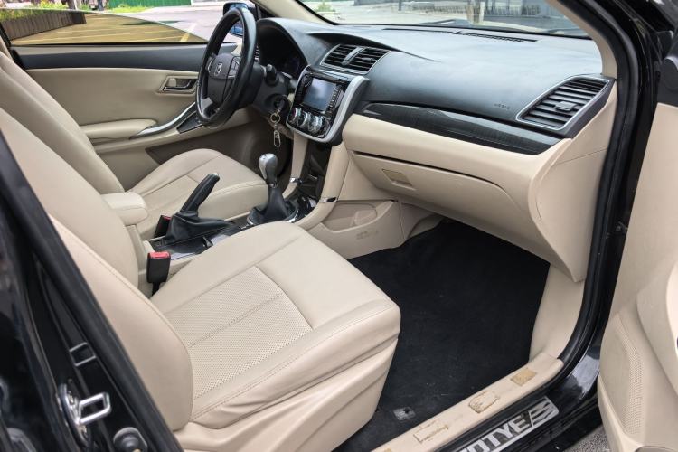 Used Zotye Z300 2016 1.5L Manual Luxury Model Right Front Seat