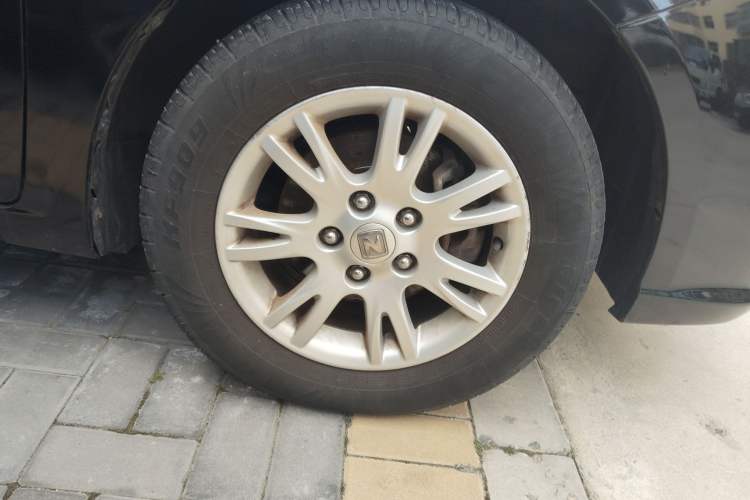 Used Zotye Z300 2016 1.5L Manual Elite Version Right Front Wheel Hub