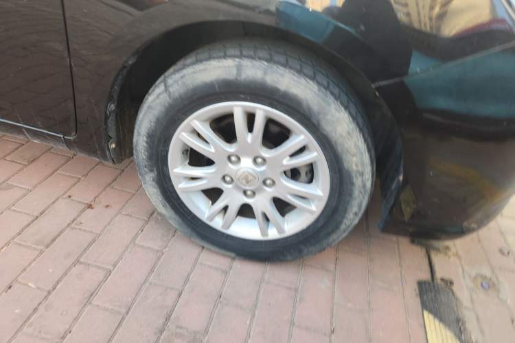 Used Zotye Z300 2016 New Vision 1.5L Manual Gratitude Edition Right Front Wheel Hub