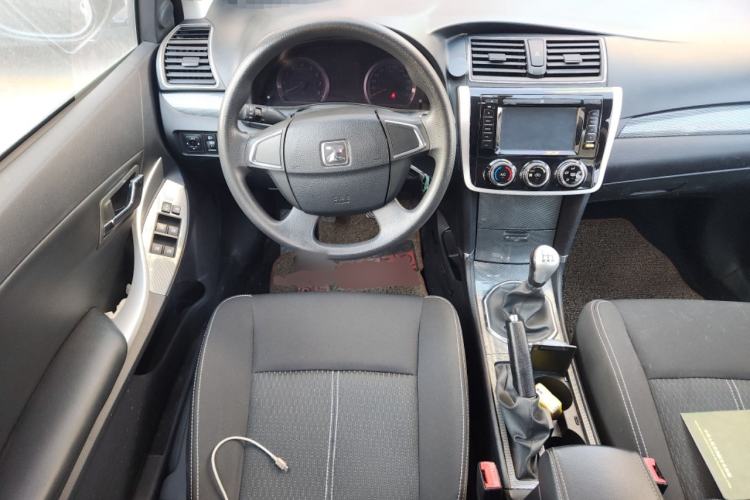 Used Zotye Z300 2016 New Vision 1.5L Manual Gratitude Edition Steering Wheel