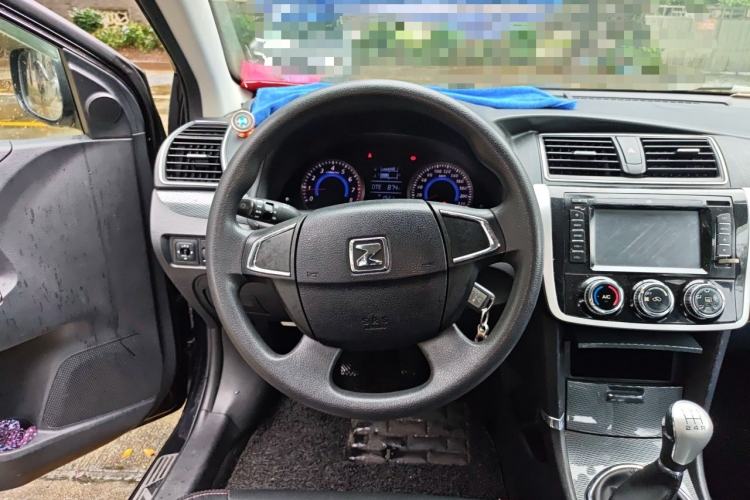 Used Zotye Z300 2016 1.5L Manual Elite Version Steering Wheel