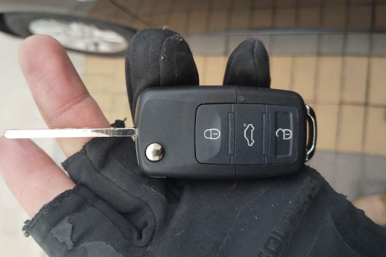 Used Zotye Z300 2016 1.5L Manual Elite Version Vehicle Key