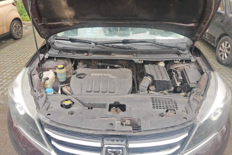 Used Zotye Z300 2016 New Vision 1.5L Manual Entry-Level Model Engine Bay
