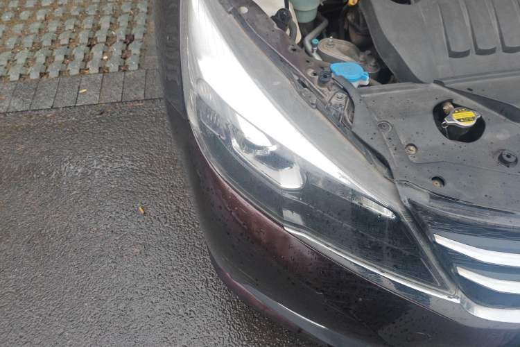 Used Zotye Z300 2016 New Vision 1.5L Manual Entry-Level Model Right Front Headlight