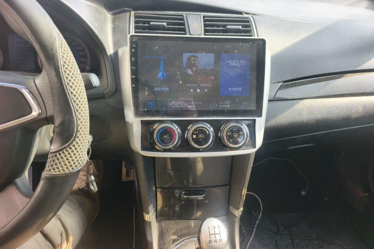Used Zotye Z300 2016 New Vision 1.5L Manual Entry-Level Model Audio And AC Panel
