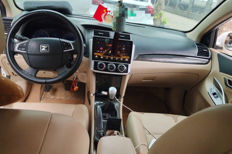 Used Zotye Z300 2016 1.5L Manual Elite Version Center Console