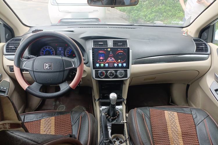 Used Zotye Z300 2016 1.5L Manual Elite Version Center Console