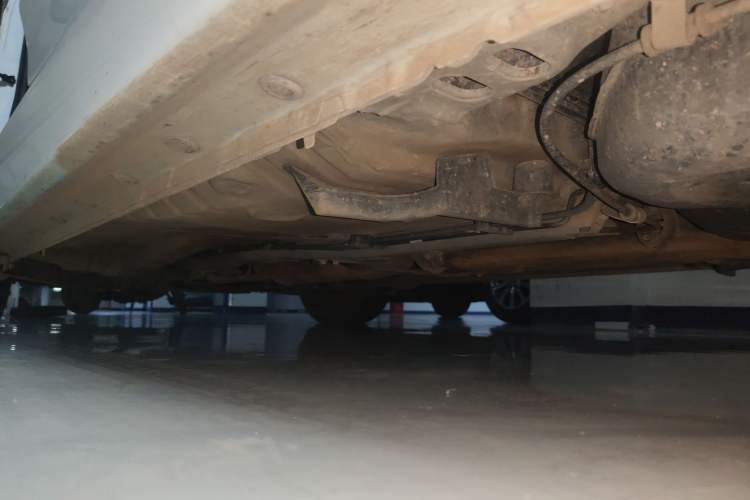 Used Zotye Z300 2016 New Vision 1.5L Manual Entry-Level Model Chassis Rear Left