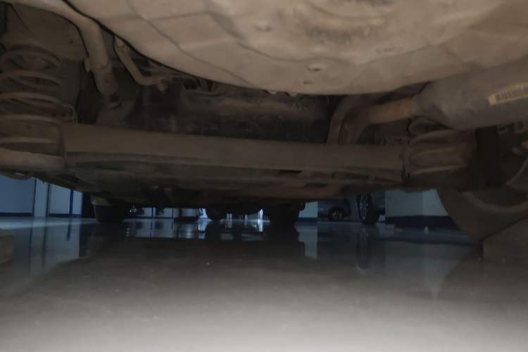 Used Zotye Z300 2016 New Vision 1.5L Manual Entry-Level Model Chassis Rear
