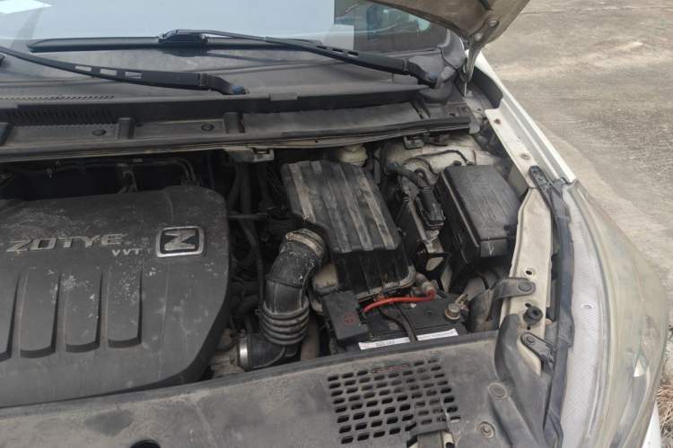 Used Zotye Z300 2016 New Vision 1.5L Manual Entry-Level Model Engine Bay Left