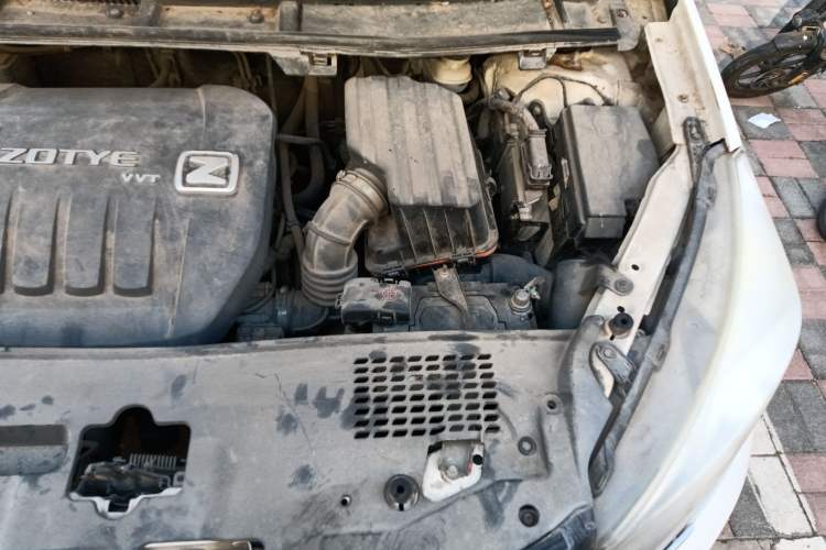 Used Zotye Z300 2016 1.5L Manual Elite Version Engine Bay Left