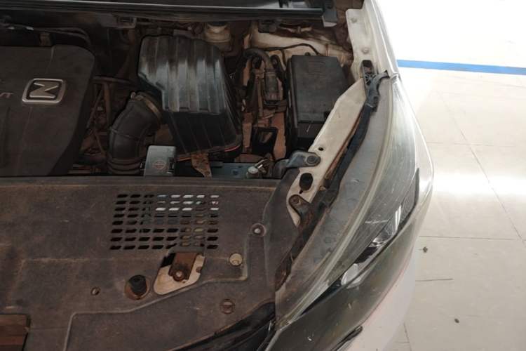 Used Zotye Z300 2016 New Vision 1.5L Manual Entry-Level Model Engine Bay Left